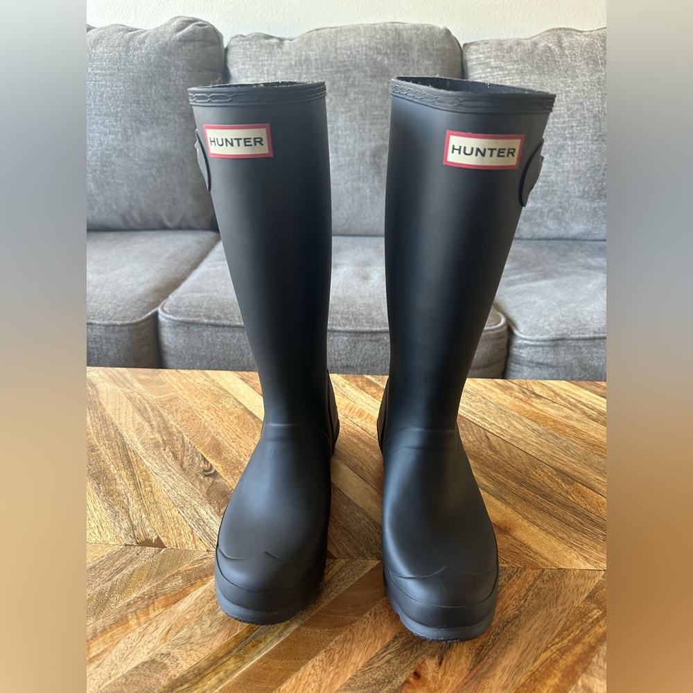 Hunter boots size 6